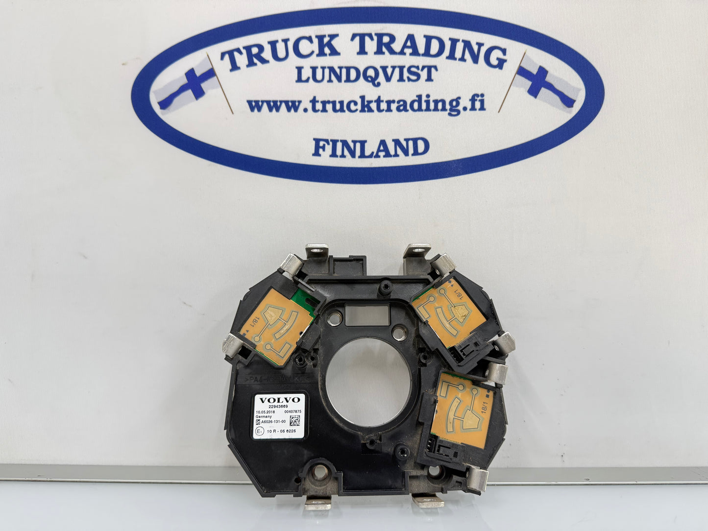 Volvo Steering Base Plate 22943669
