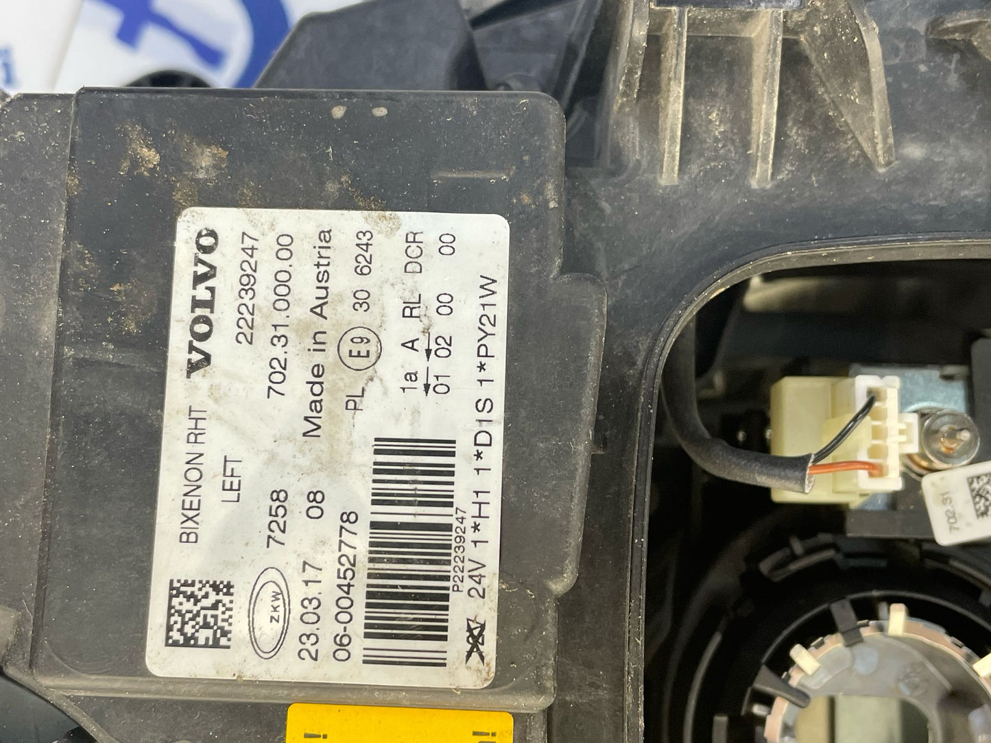 Volvo FH4 Left Headlight 22239247