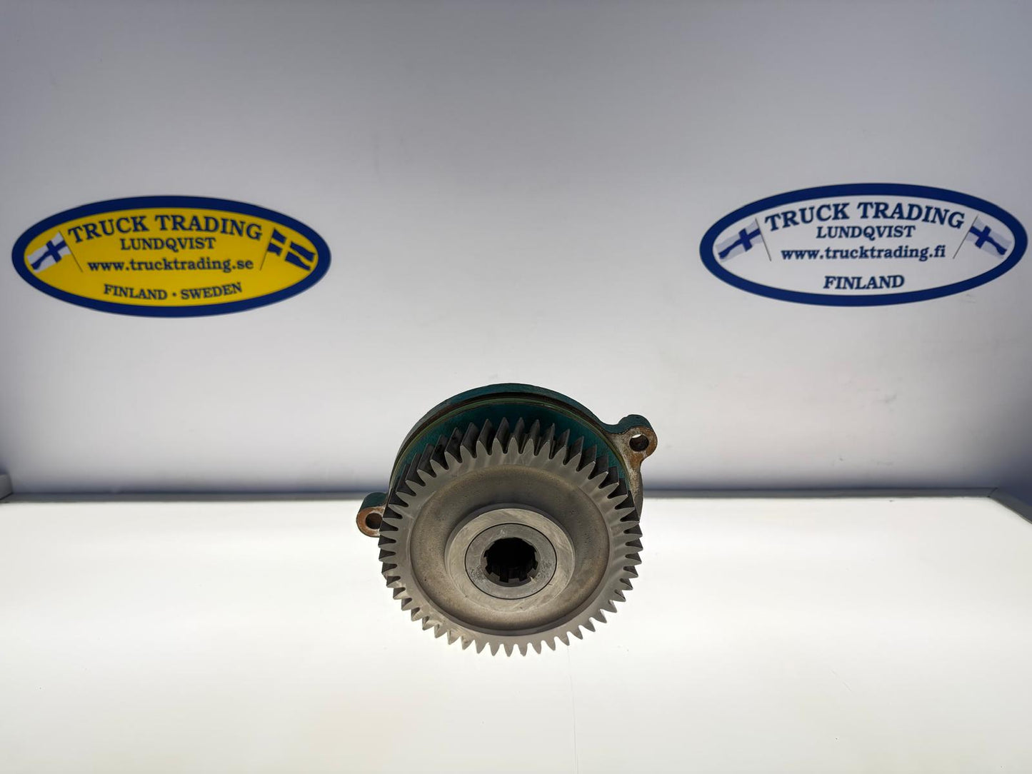 Volvo PTO Bearing Housing 21907294