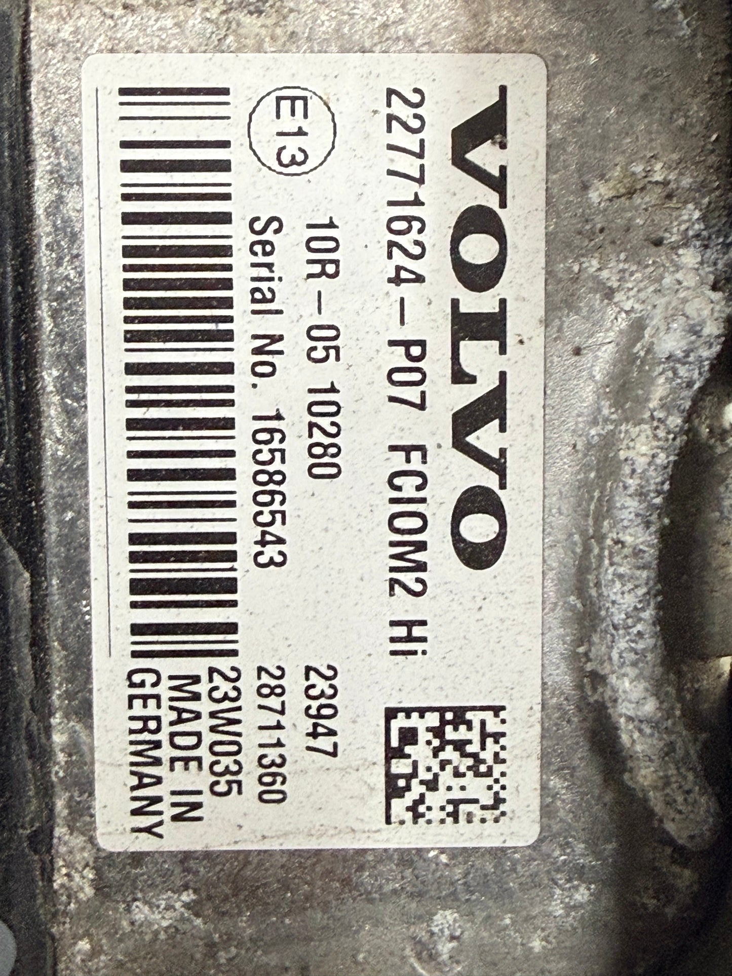 Close view of Volvo FCIOM 22771624 showing original OEM Label