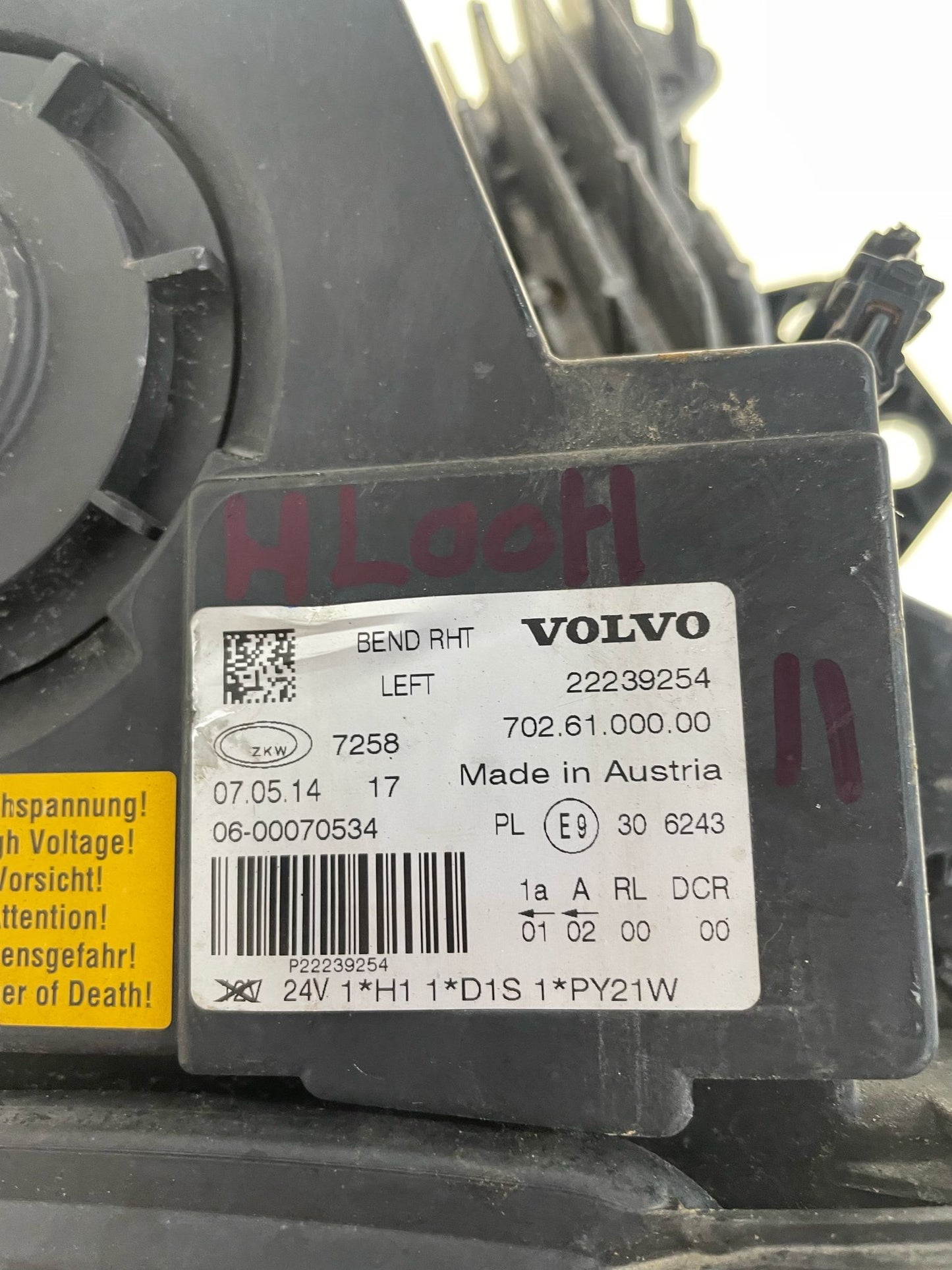 Volvo FH4 Left Headlight 22239254