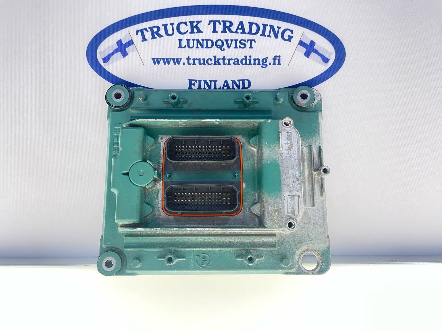 ENGINE ECU VOLVO 21900545