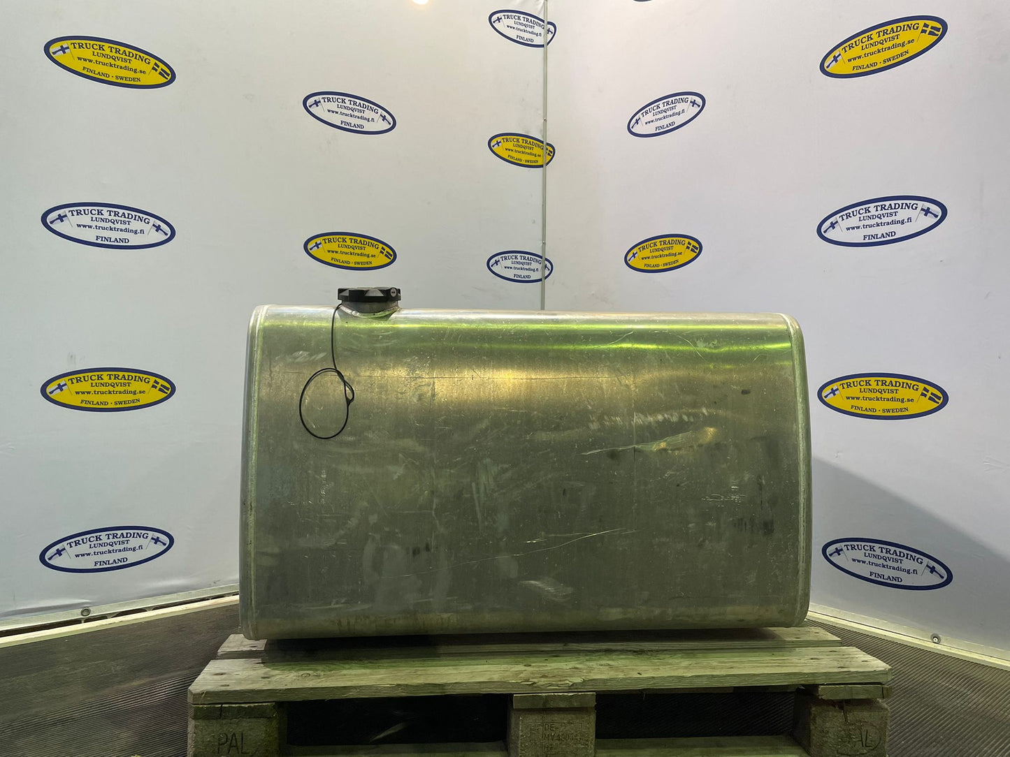 Volvo 410L Fuel Tank 20393558