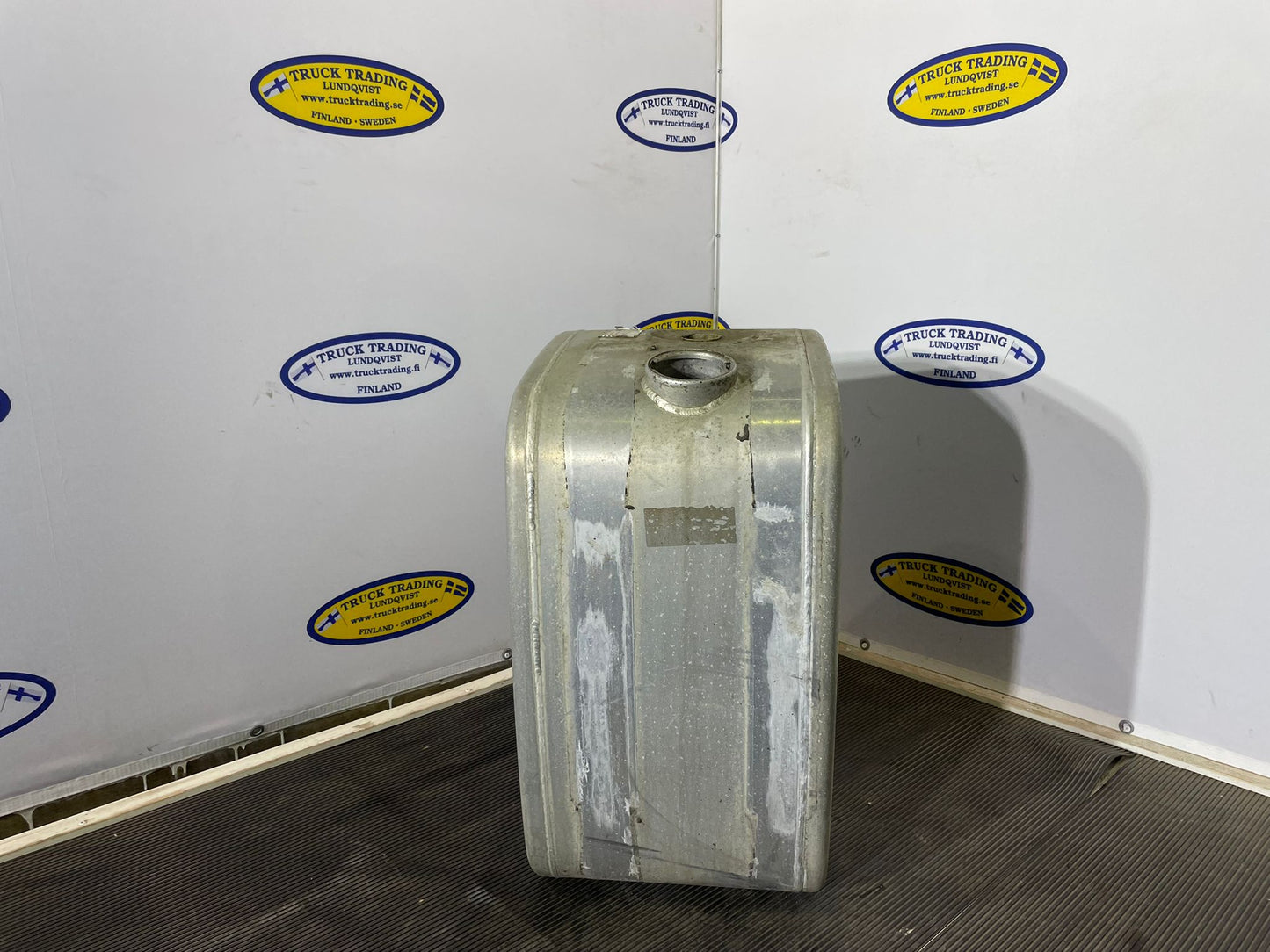 Volvo Fuel Tank 21516439
