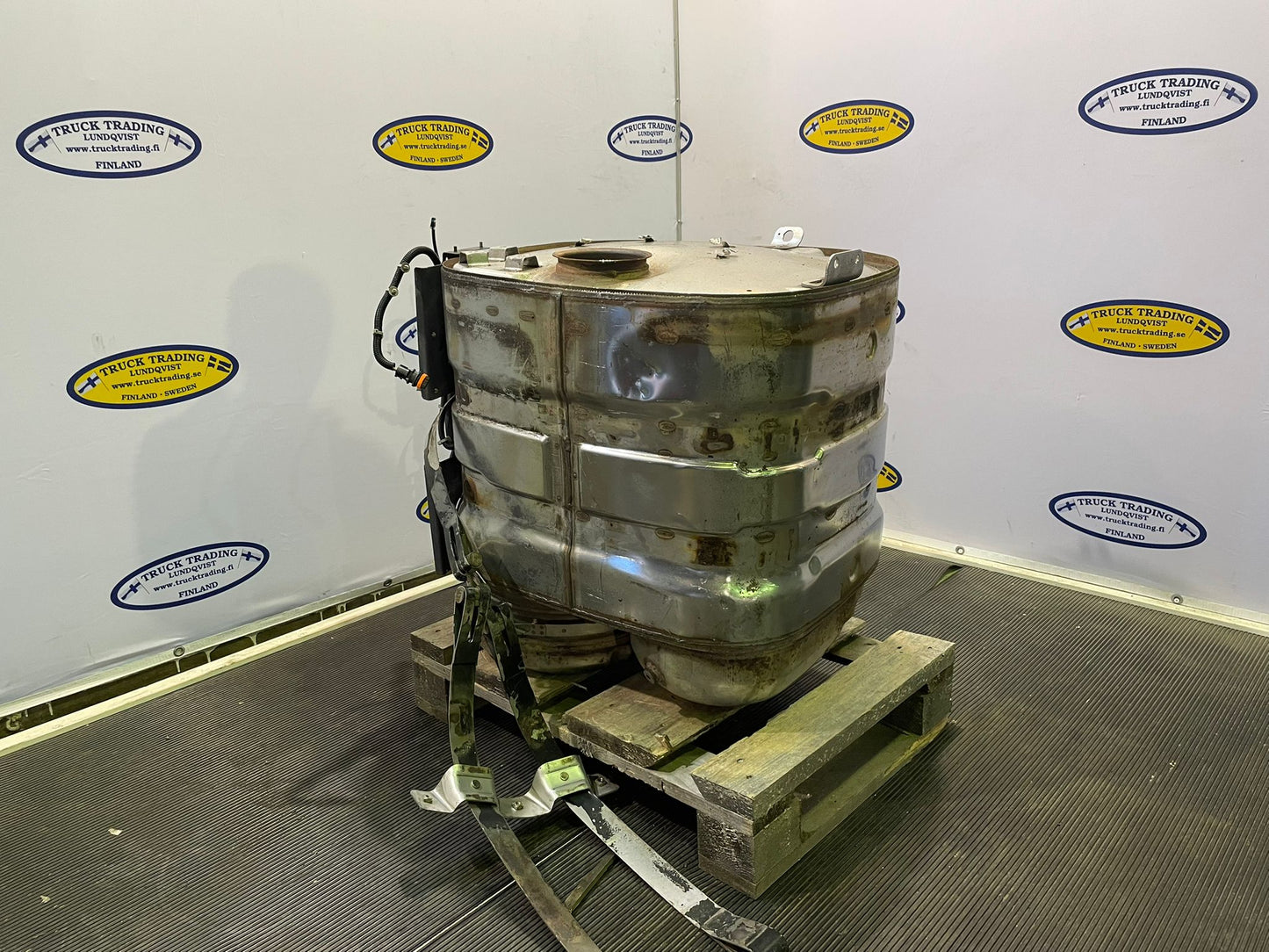 Volvo Silencer 21364822 23094588
