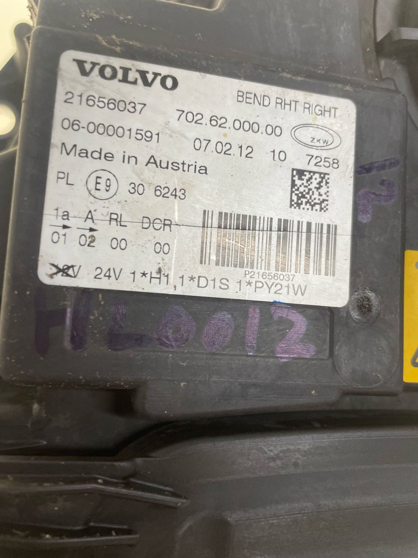 Volvo FH4 Right Headlight 21656037