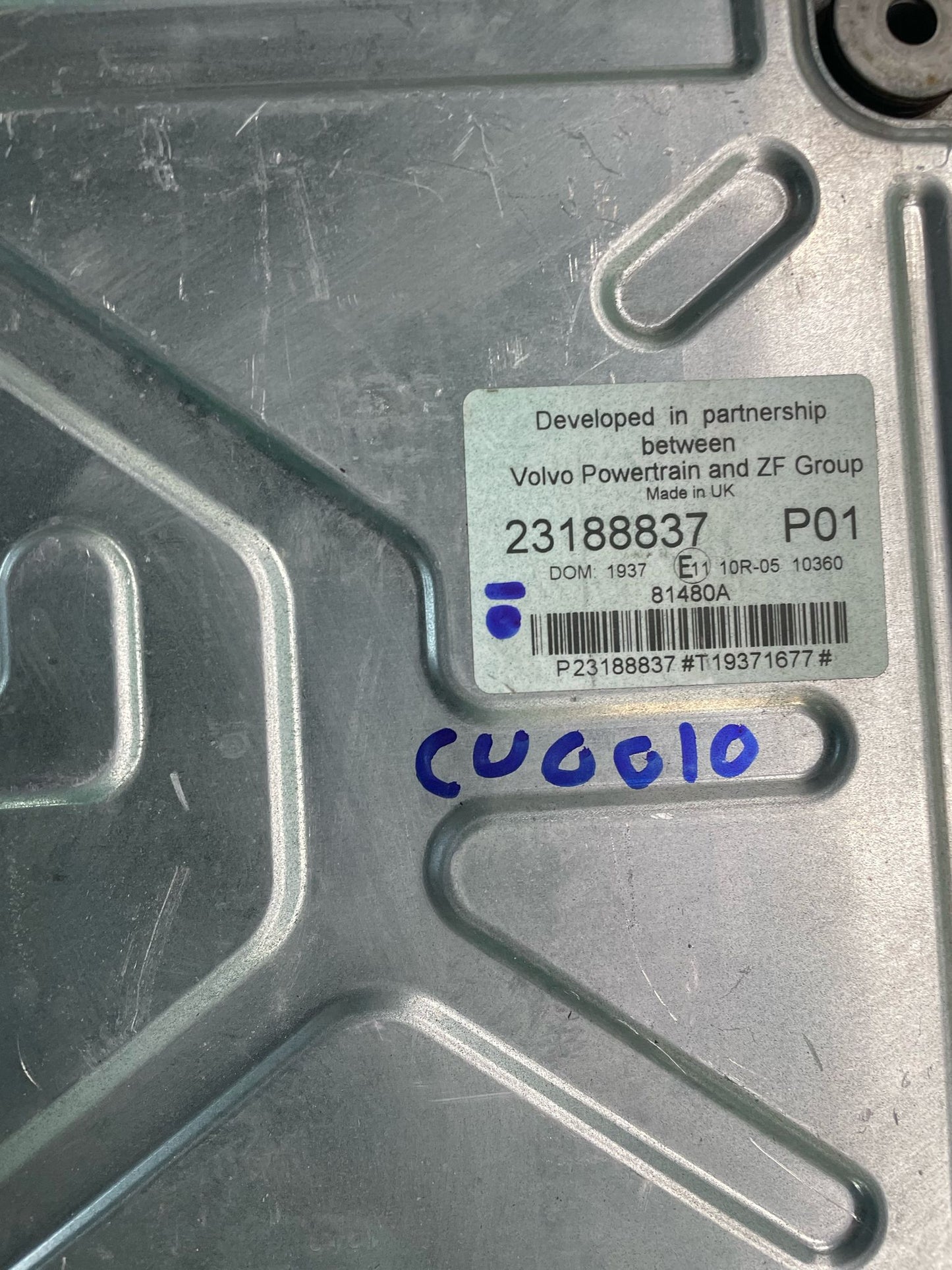 ENGINE ECU VOLVO 23188837