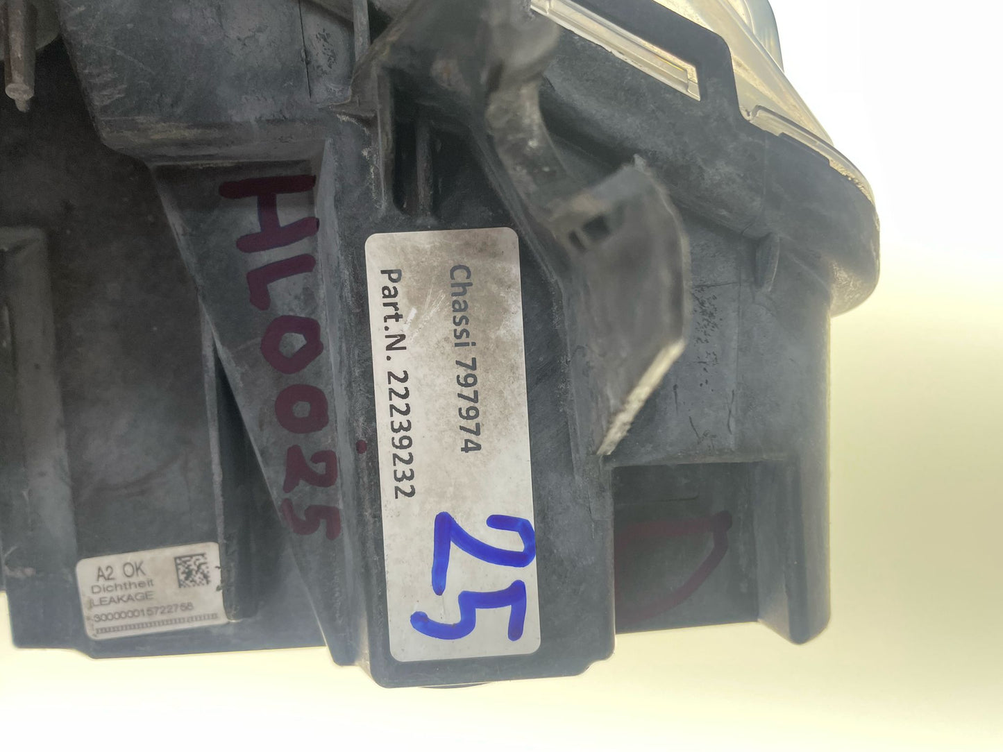 Volvo FH4 Right Headlight 22239232