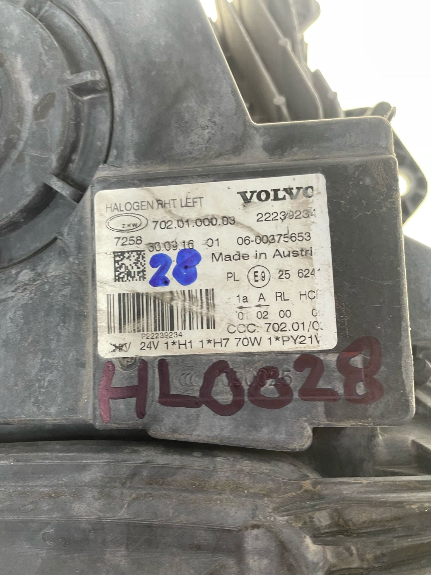 Volvo FH4 Left Headlight 22239234