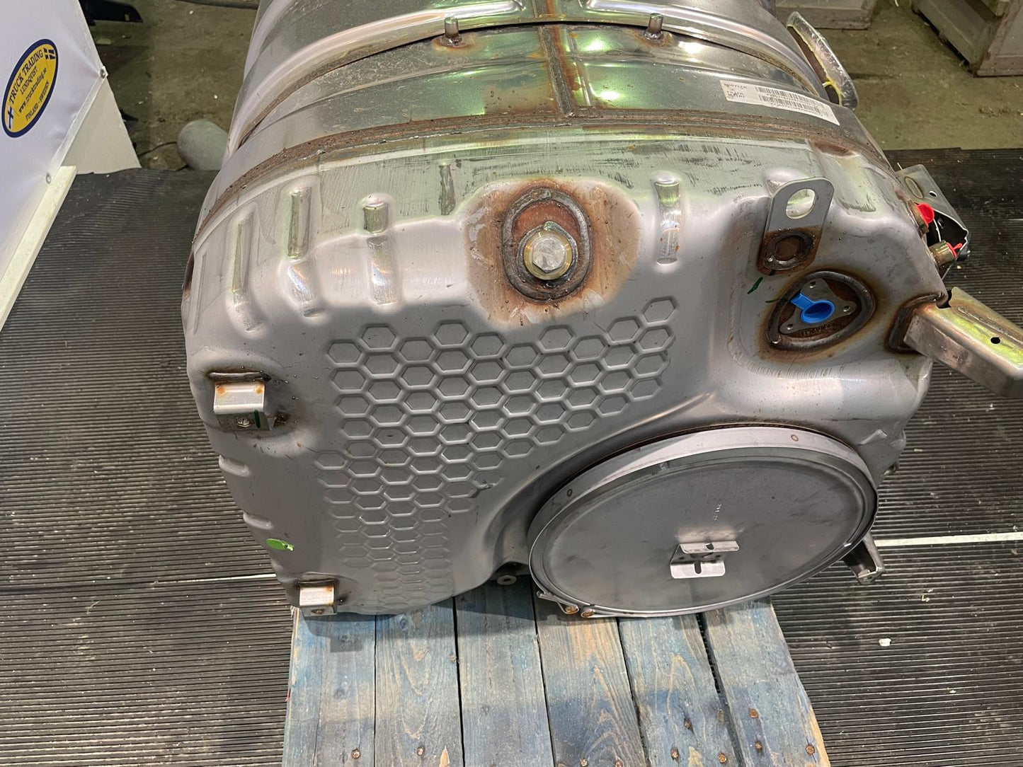 Volvo Silencer VER5 NEW 23531872