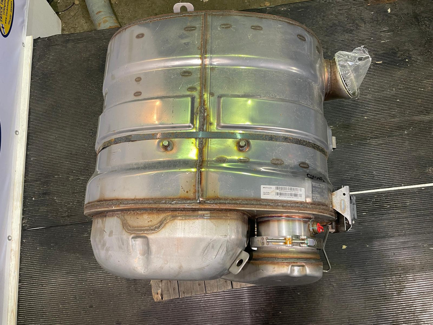 Volvo Silencer 22495989