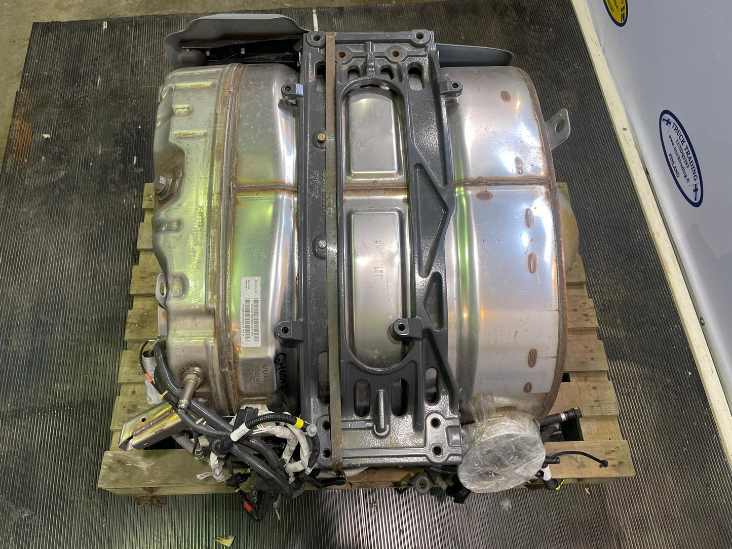 Volvo Silencer VER5 NEW 23532362