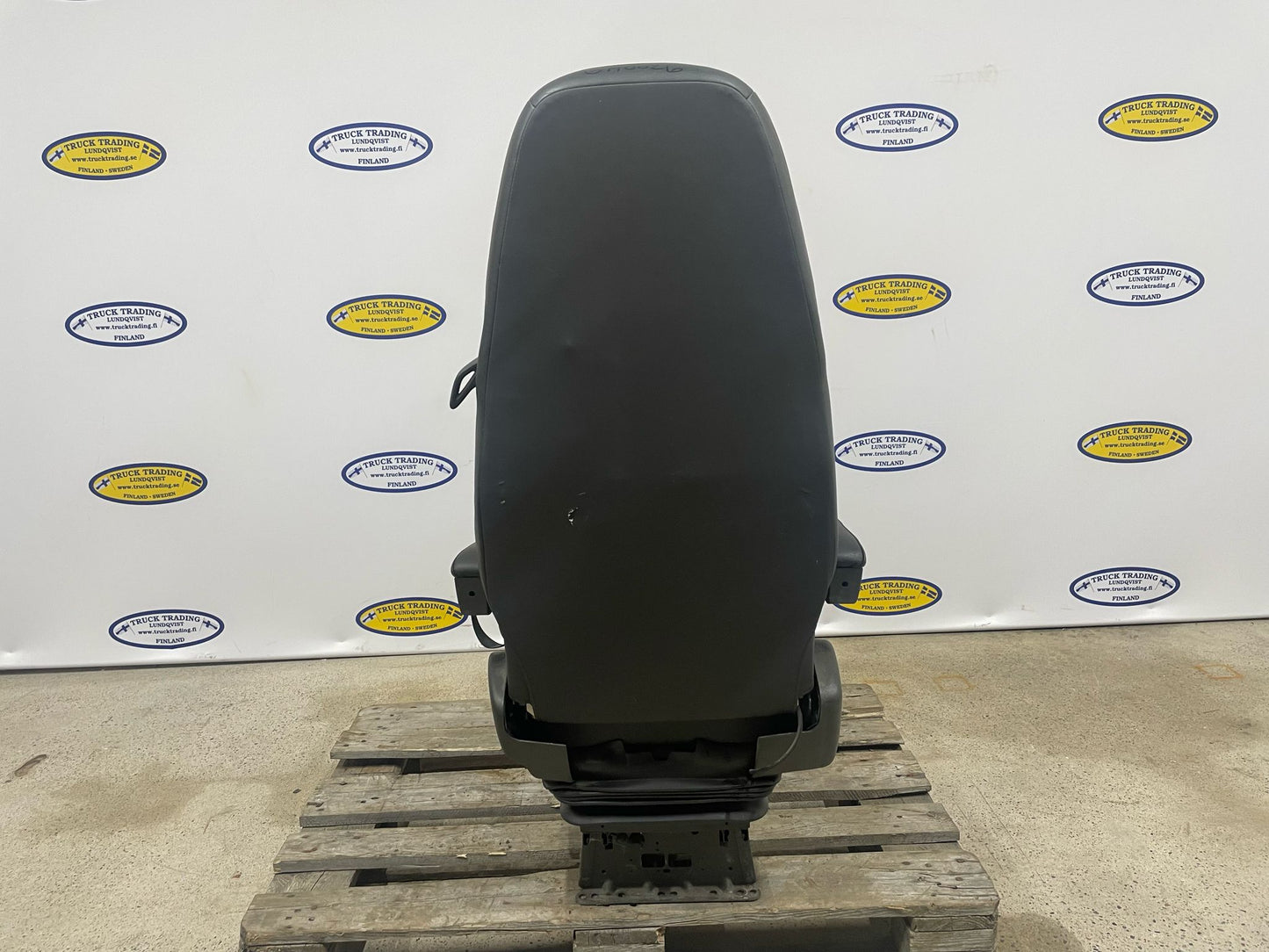Volvo FH16 Passenger Seat