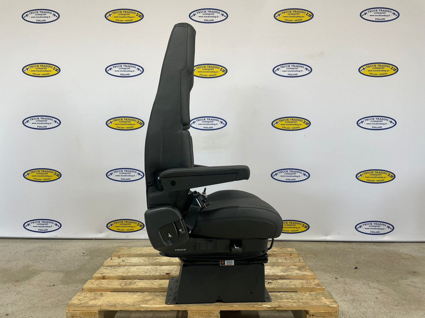 Volvo FH5 Passenger Seat