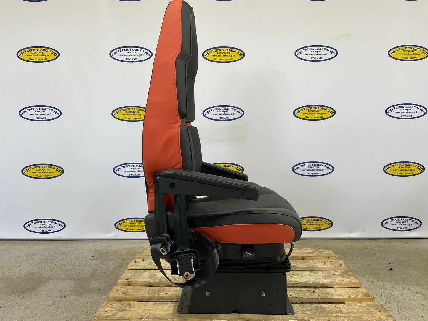 Volvo FH5 Passenger Seat