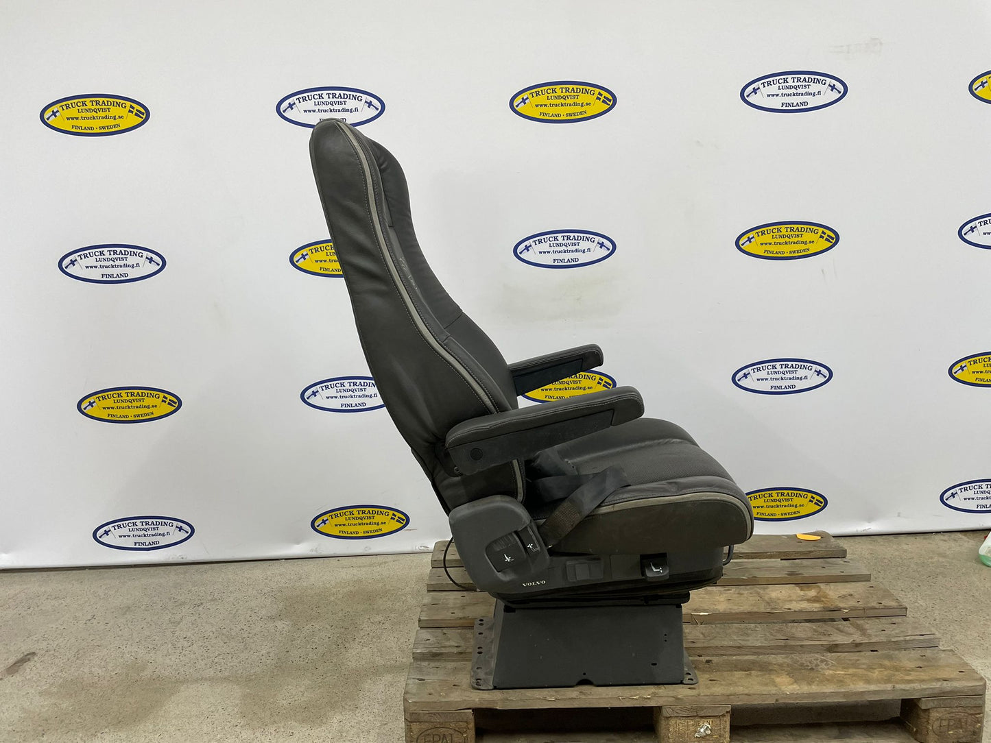 Volvo Turnable FH Passenger Seat