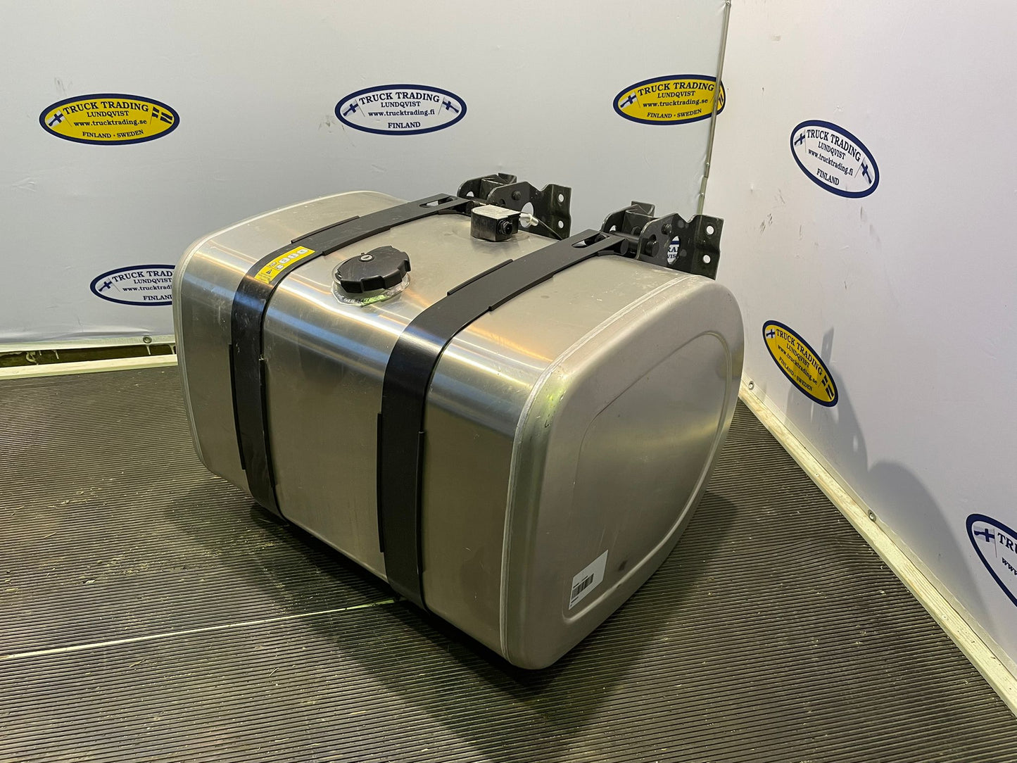Volvo Fuel Tank 255 Liter 21516469 21714565