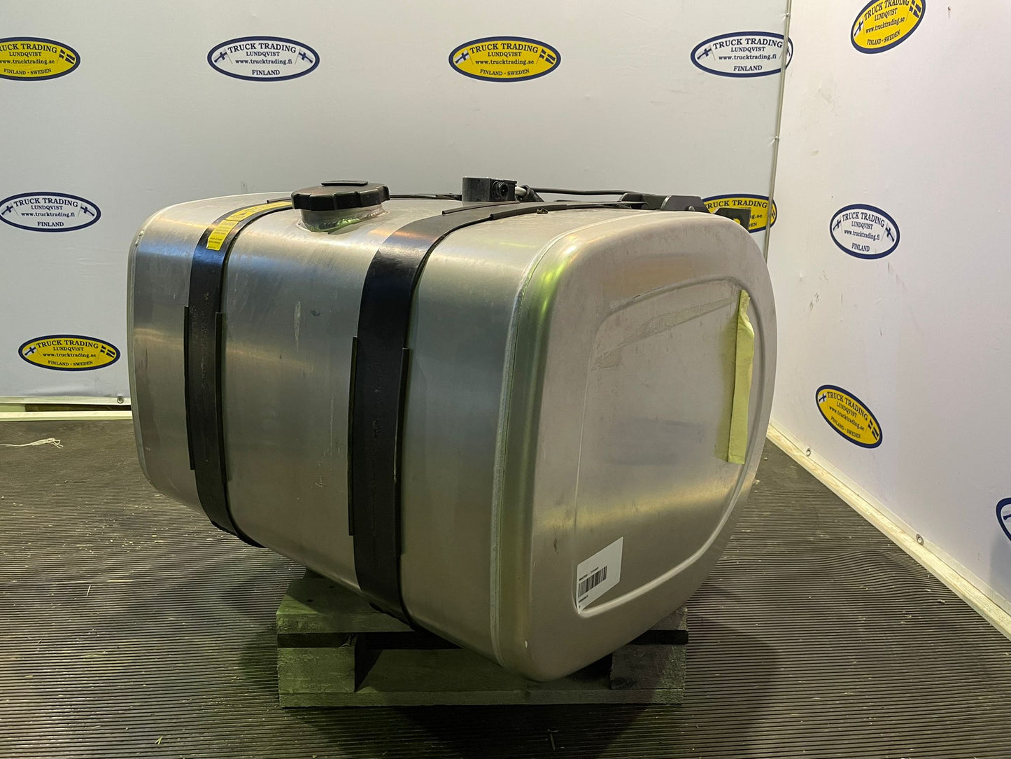 Volvo Fuel Tank 255 Liter 21516469 21714565