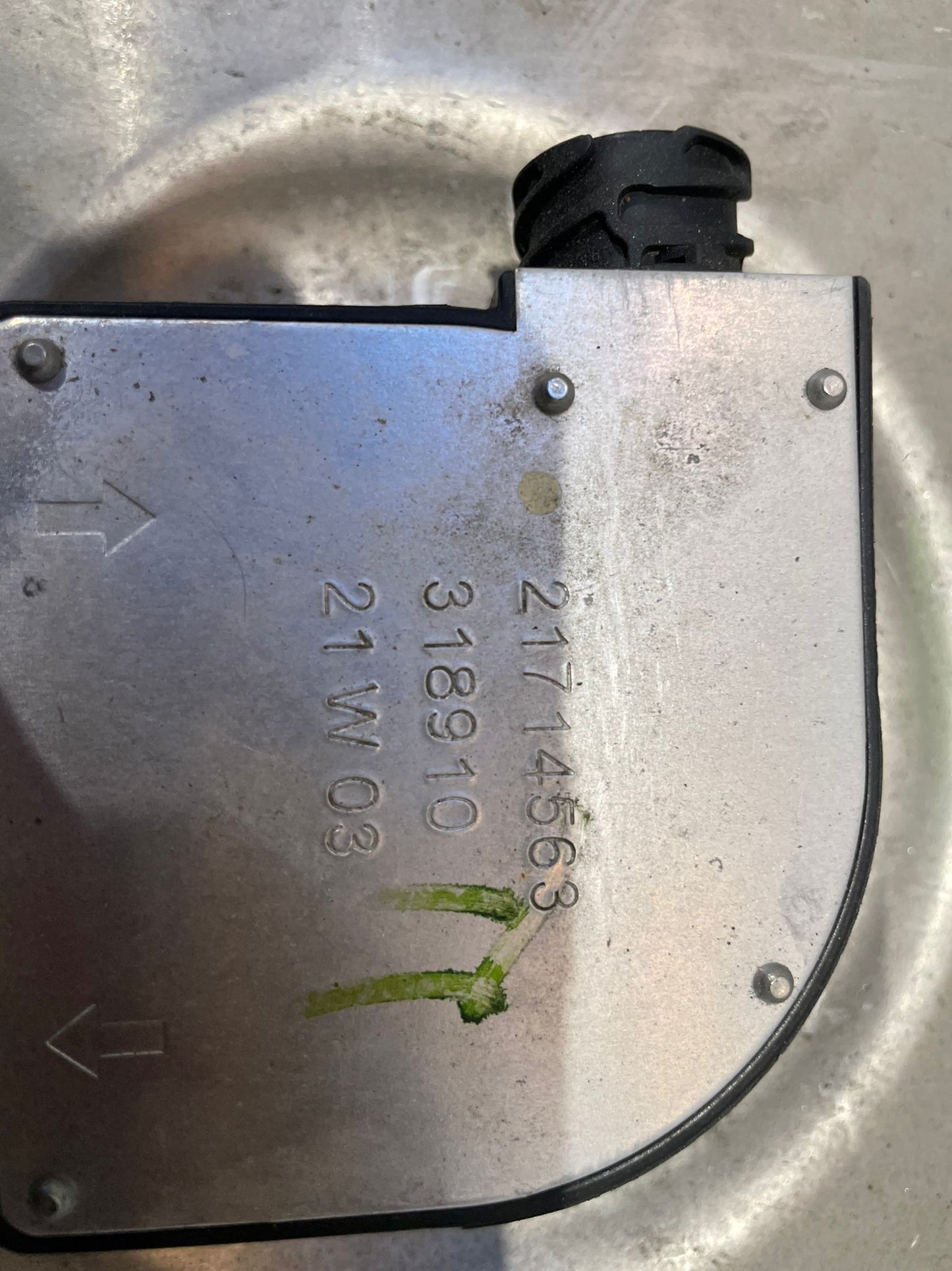 Volvo Fuel Tank 210L 21516443