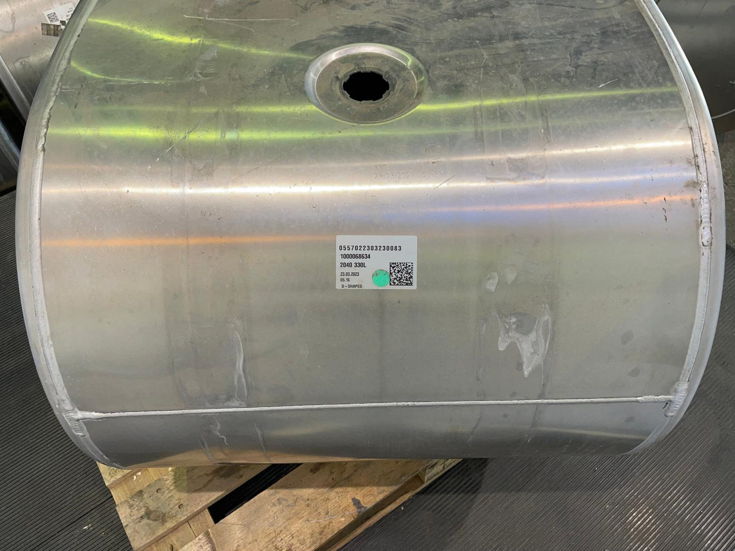 Volvo 330L Fuel Tank 21516445