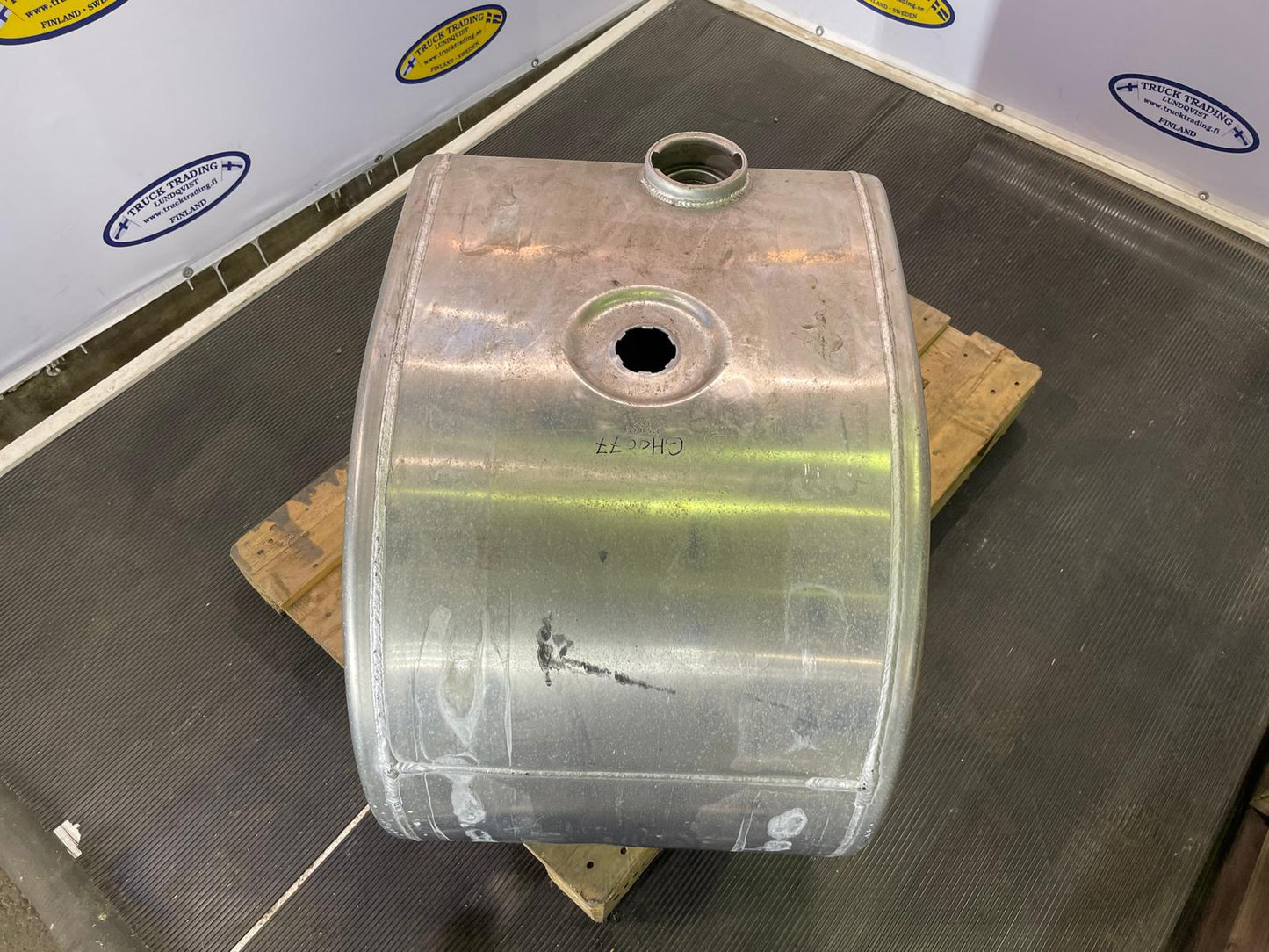 Volvo 170-210L Fuel Tank 21516443