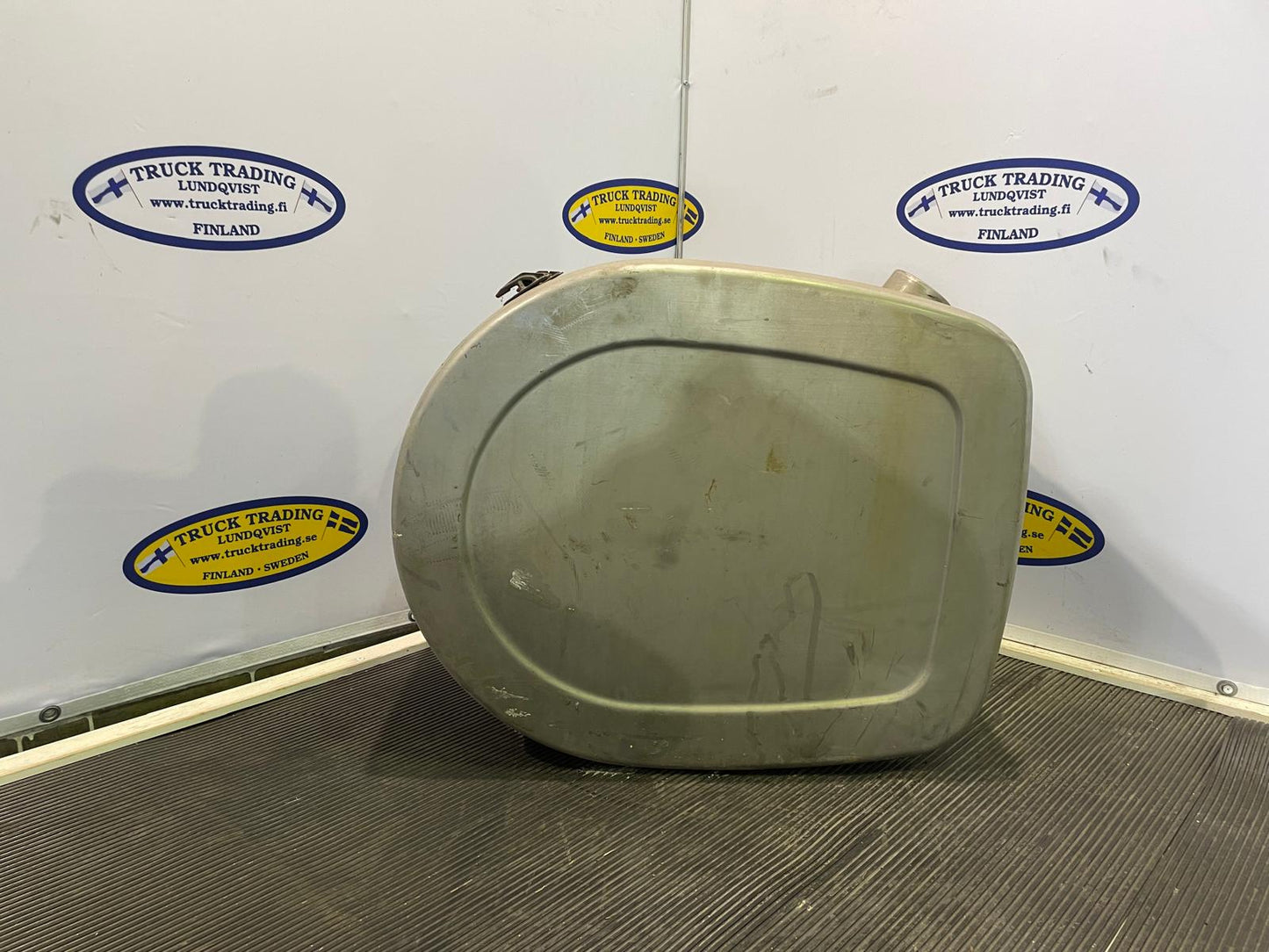 Volvo Ad Blue tank 21069653