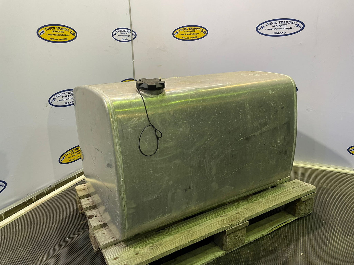 Volvo 410L Fuel Tank 20393558