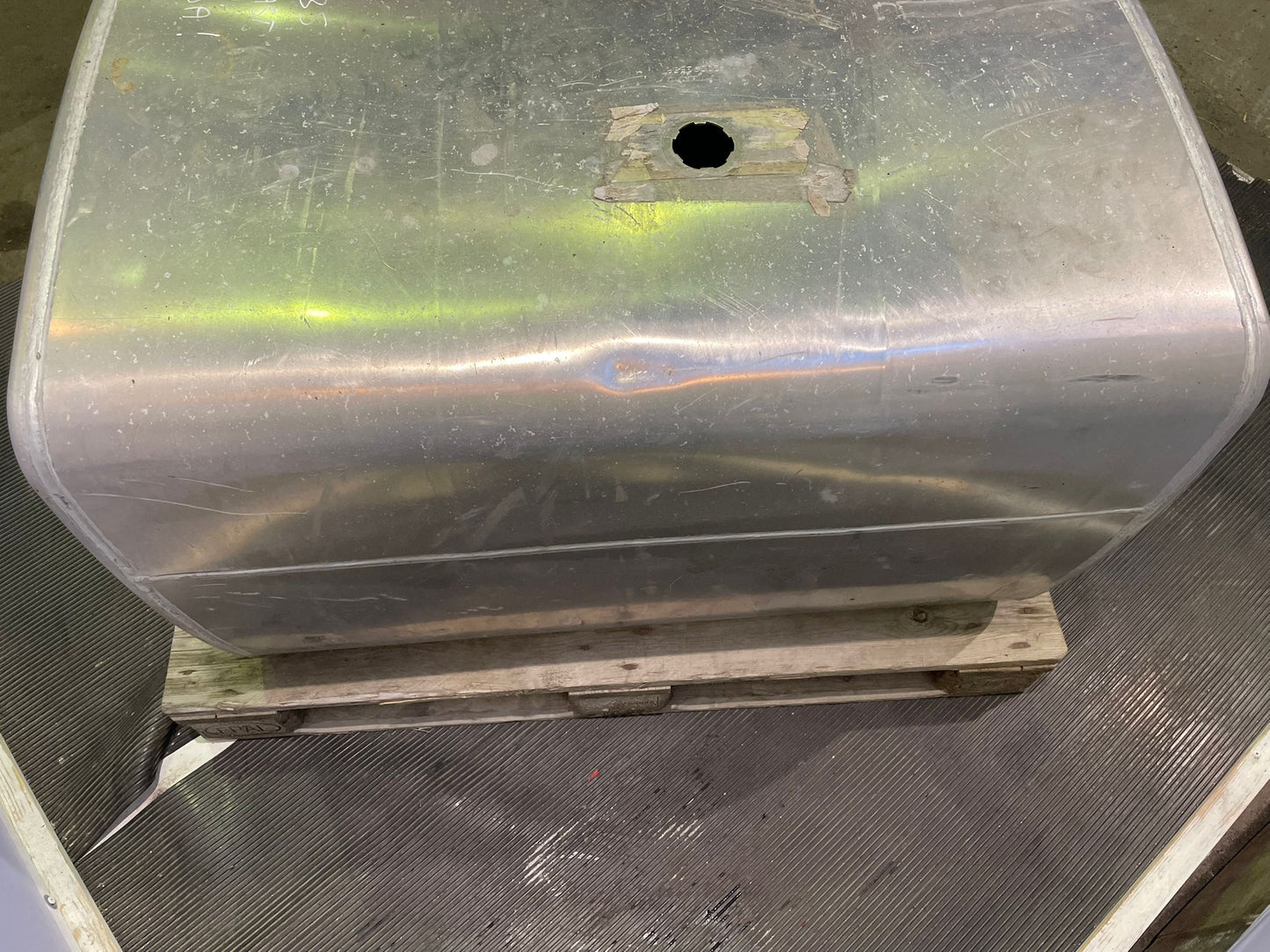 Volvo 410L Fuel Tank 20393558