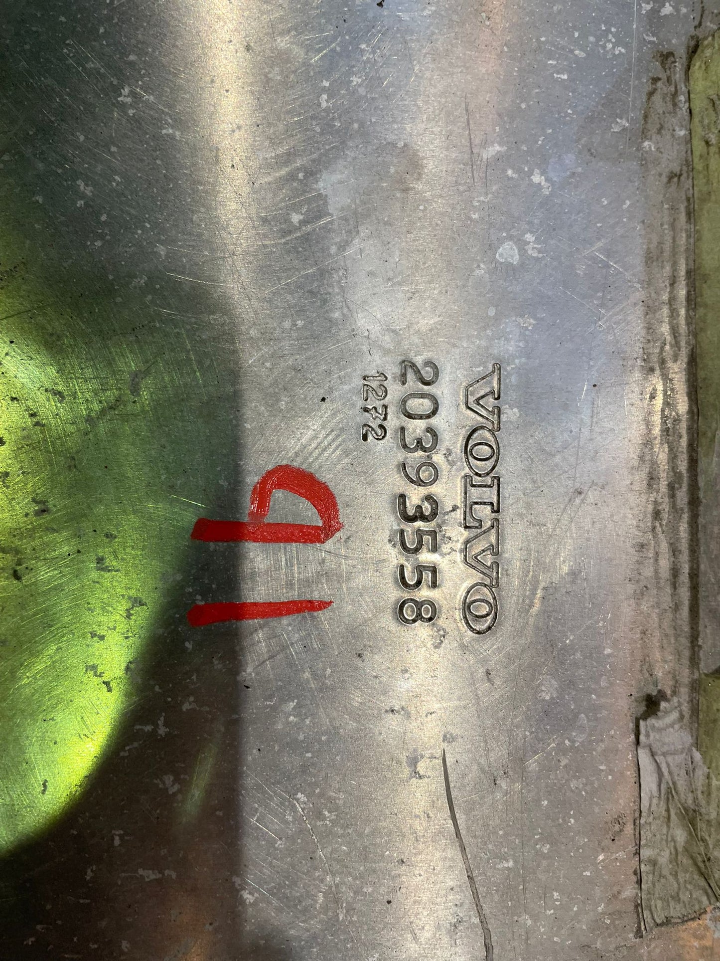 Volvo 410L Fuel Tank 20393558