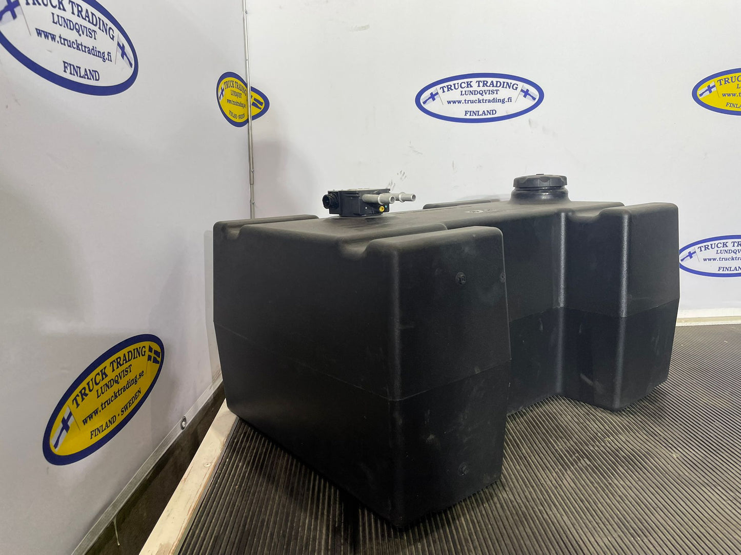 Volvo Fuel Tank 21375005 21526215