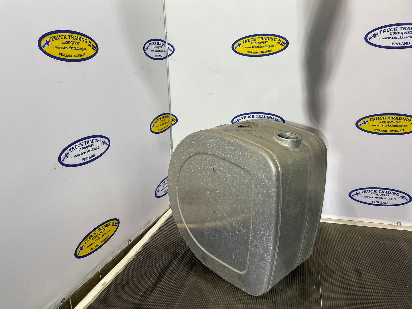 Volvo Fuel Tank 22175917