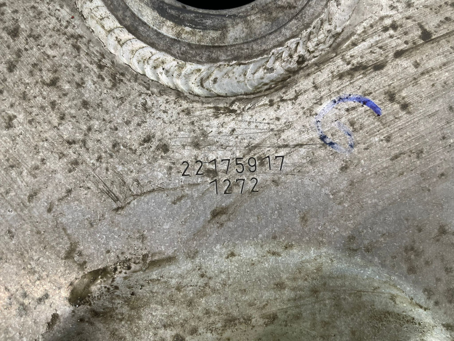 Volvo Fuel Tank 22175917