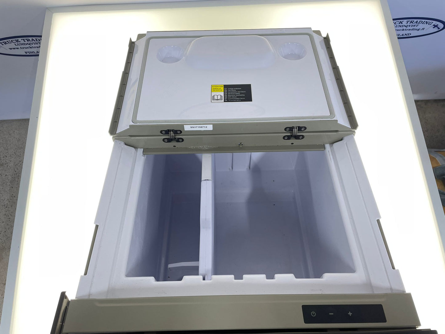 Volvo Fridge 82174070