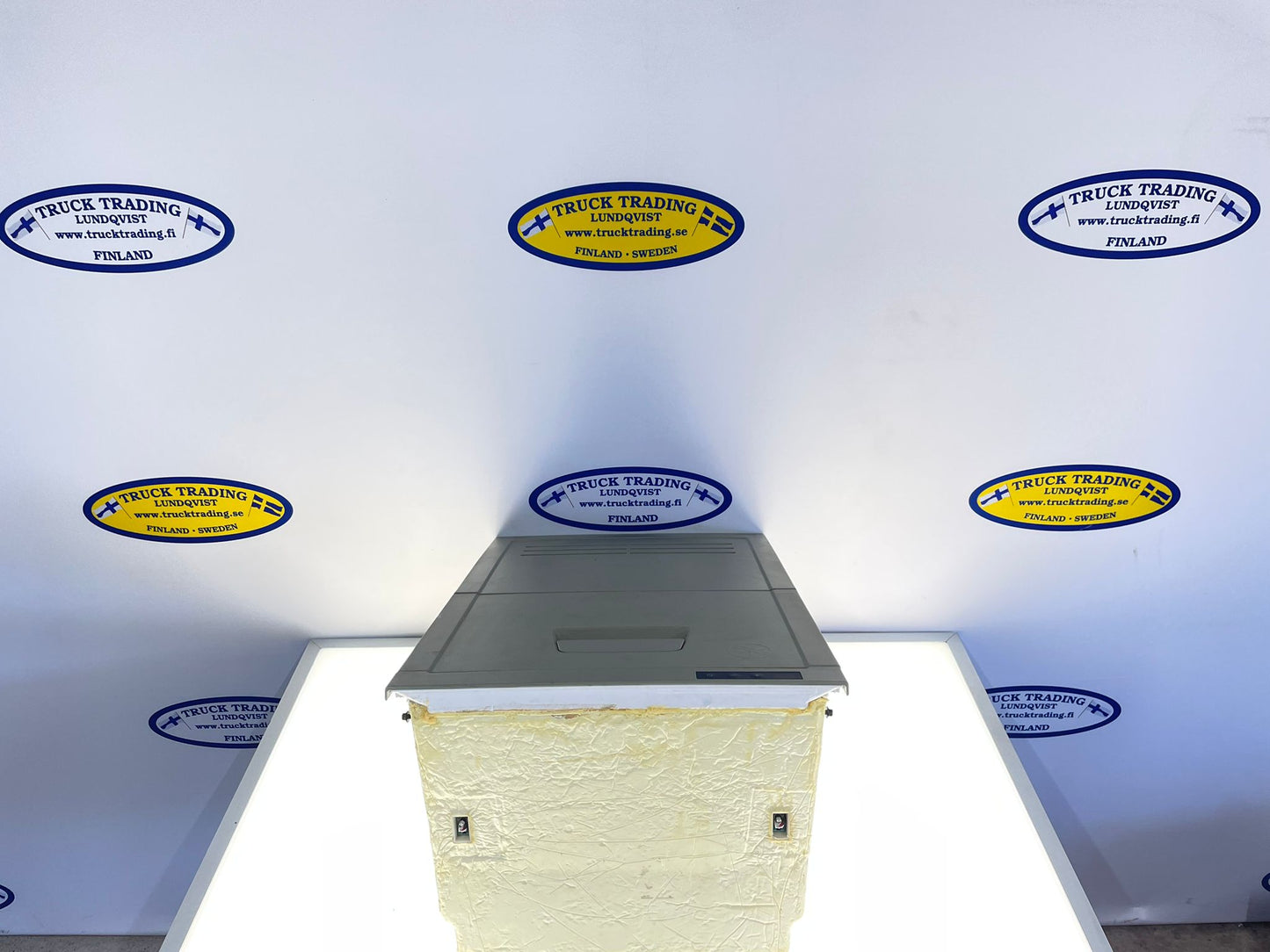 Volvo Fridge 82174070