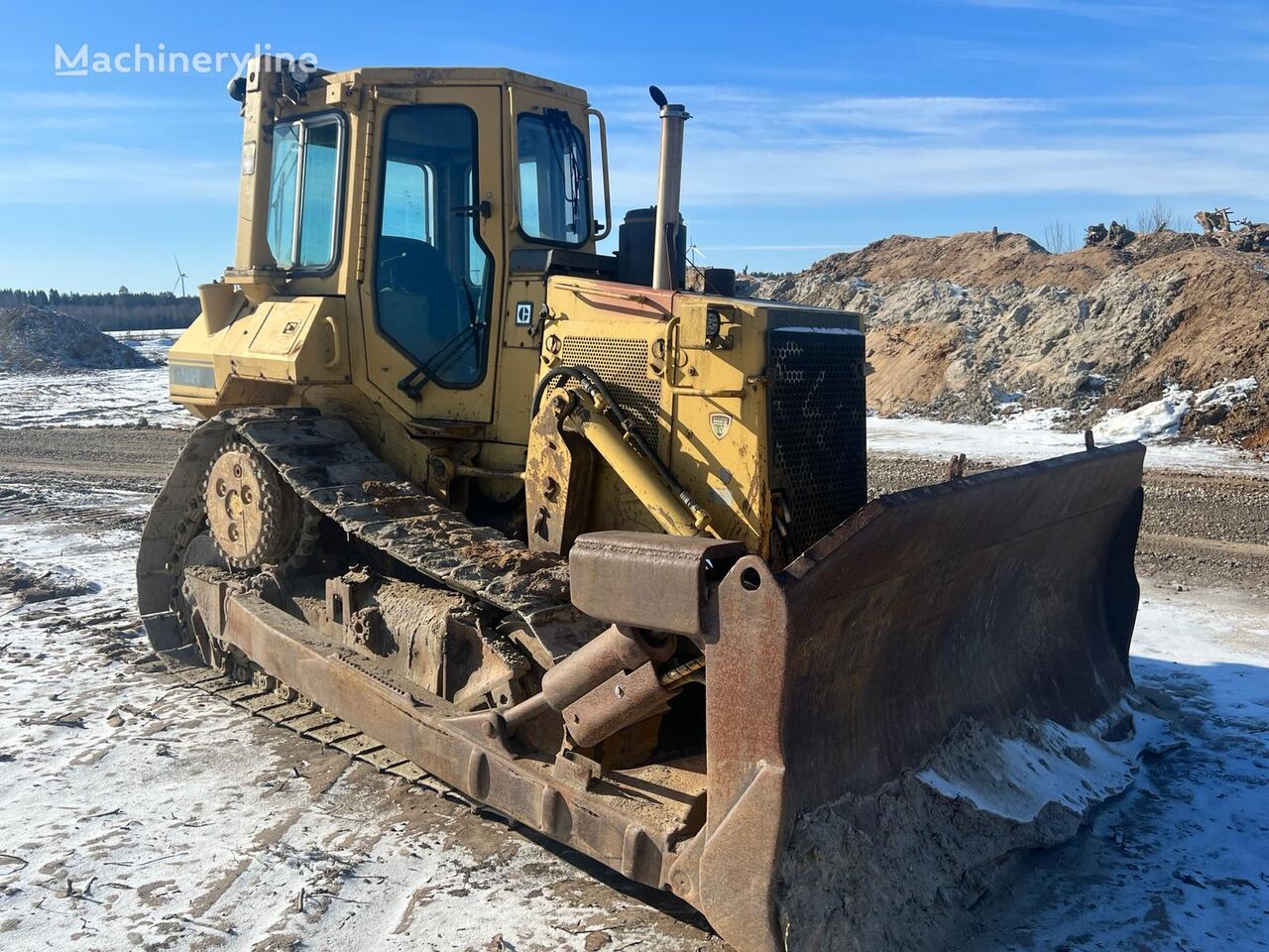 Caterpillar D5H bulldozer