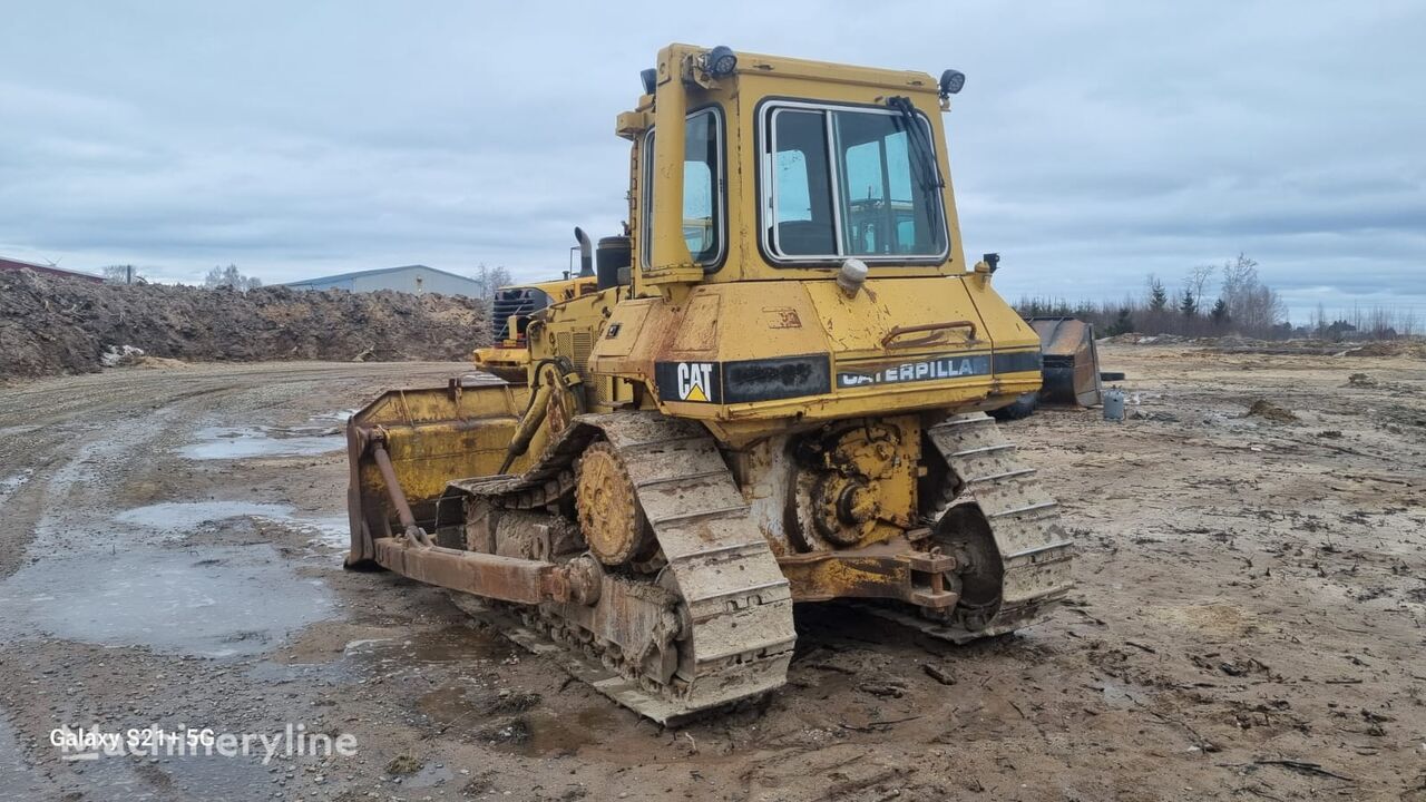 Caterpillar D5H bulldozer