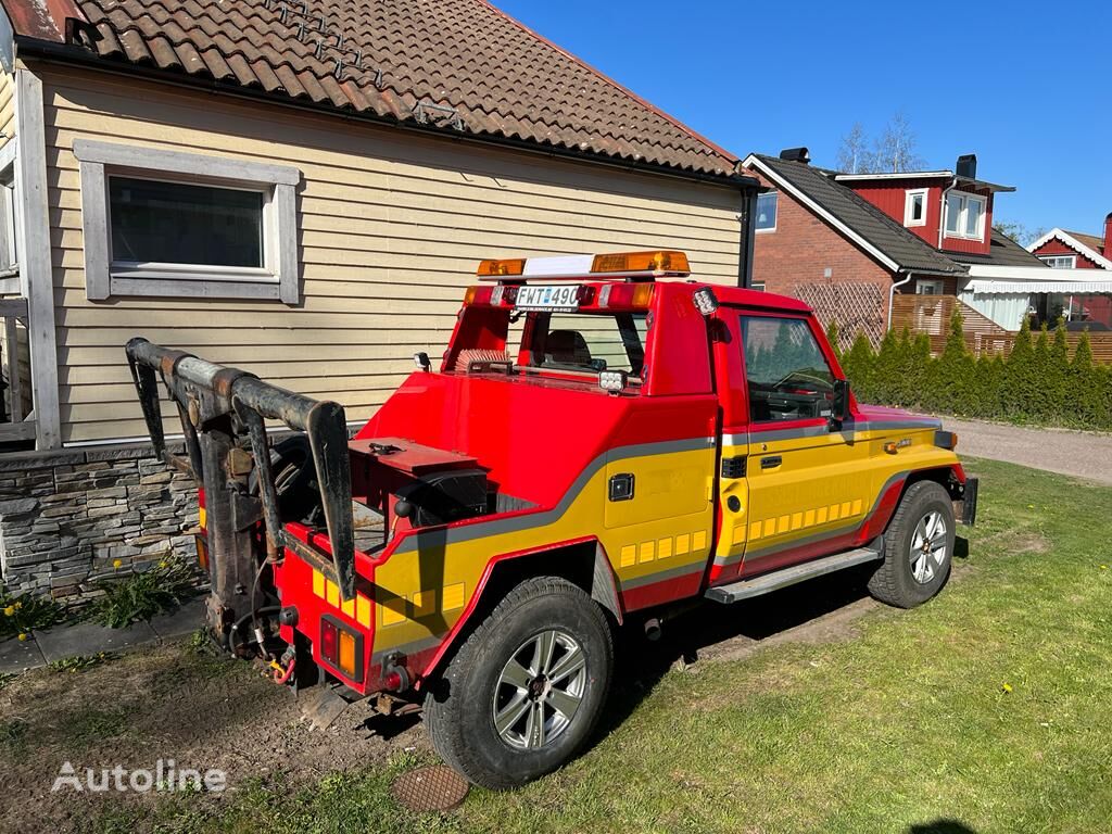 Toyota LAND CRUISER 70 P