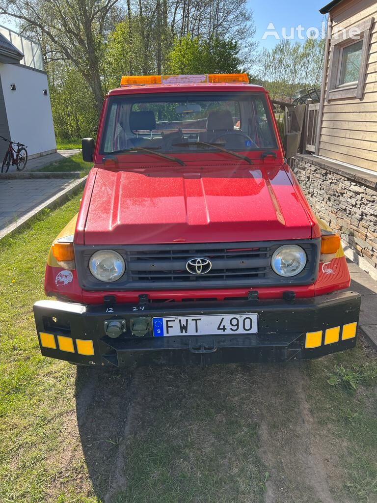 Toyota LAND CRUISER 70 P