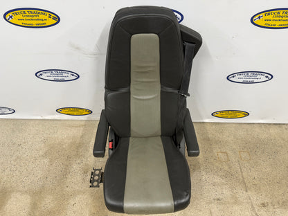 Volvo FH 4-5 -kuljettaja 