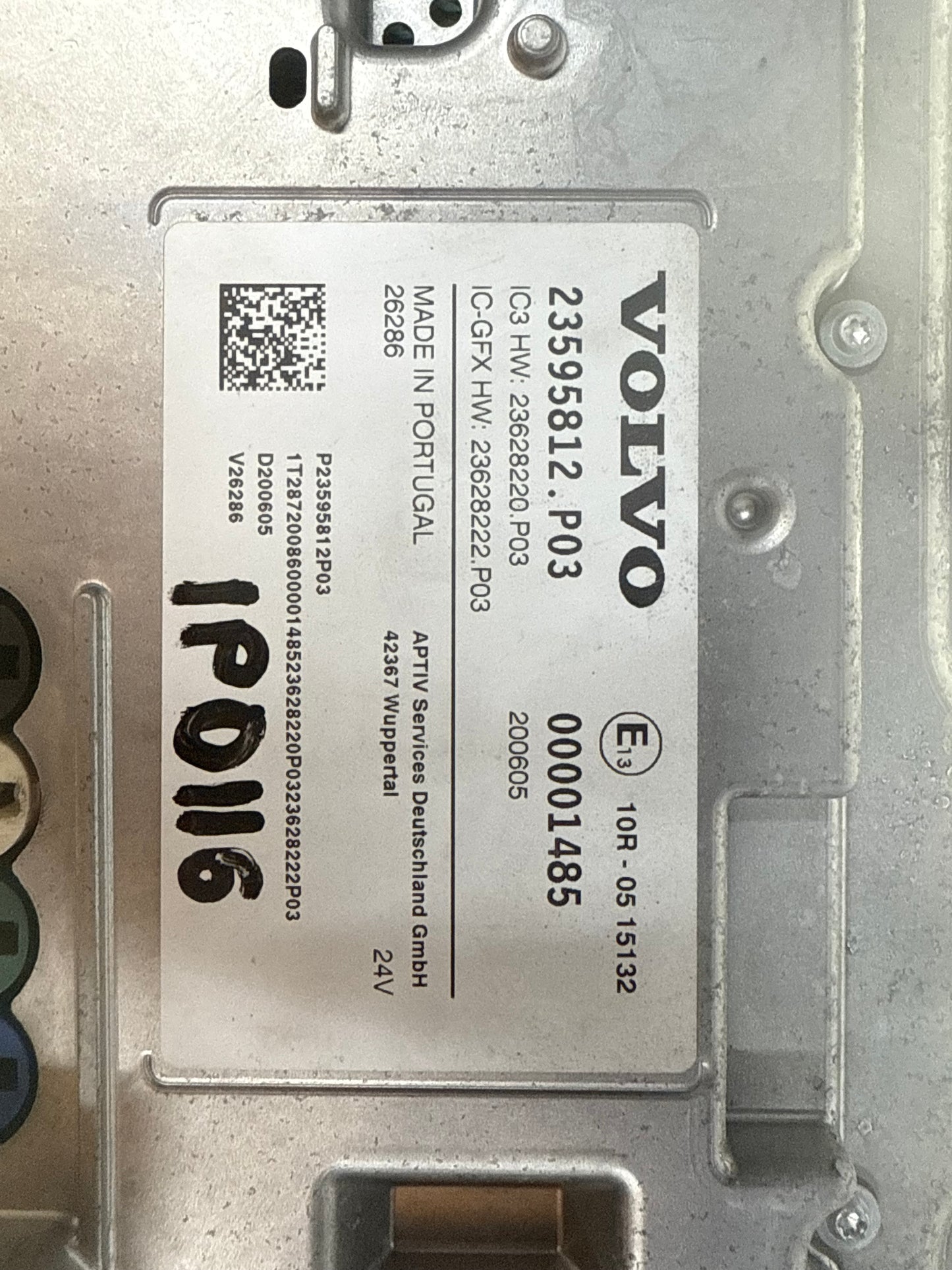 Volvon kojelauta 23595812