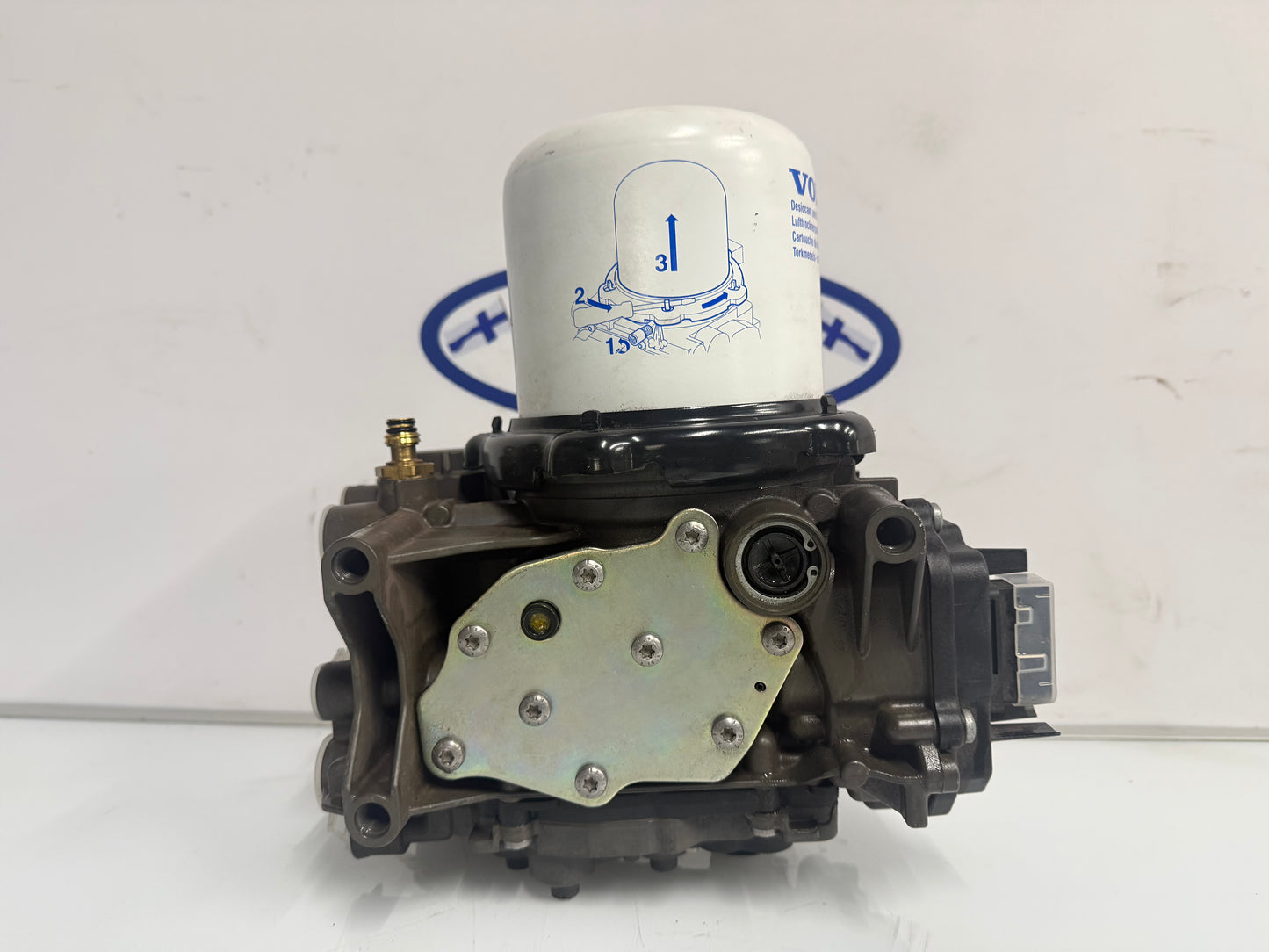 Volvo Air Dryer Air Production Modulator OEM 23779943 23690616 24699334