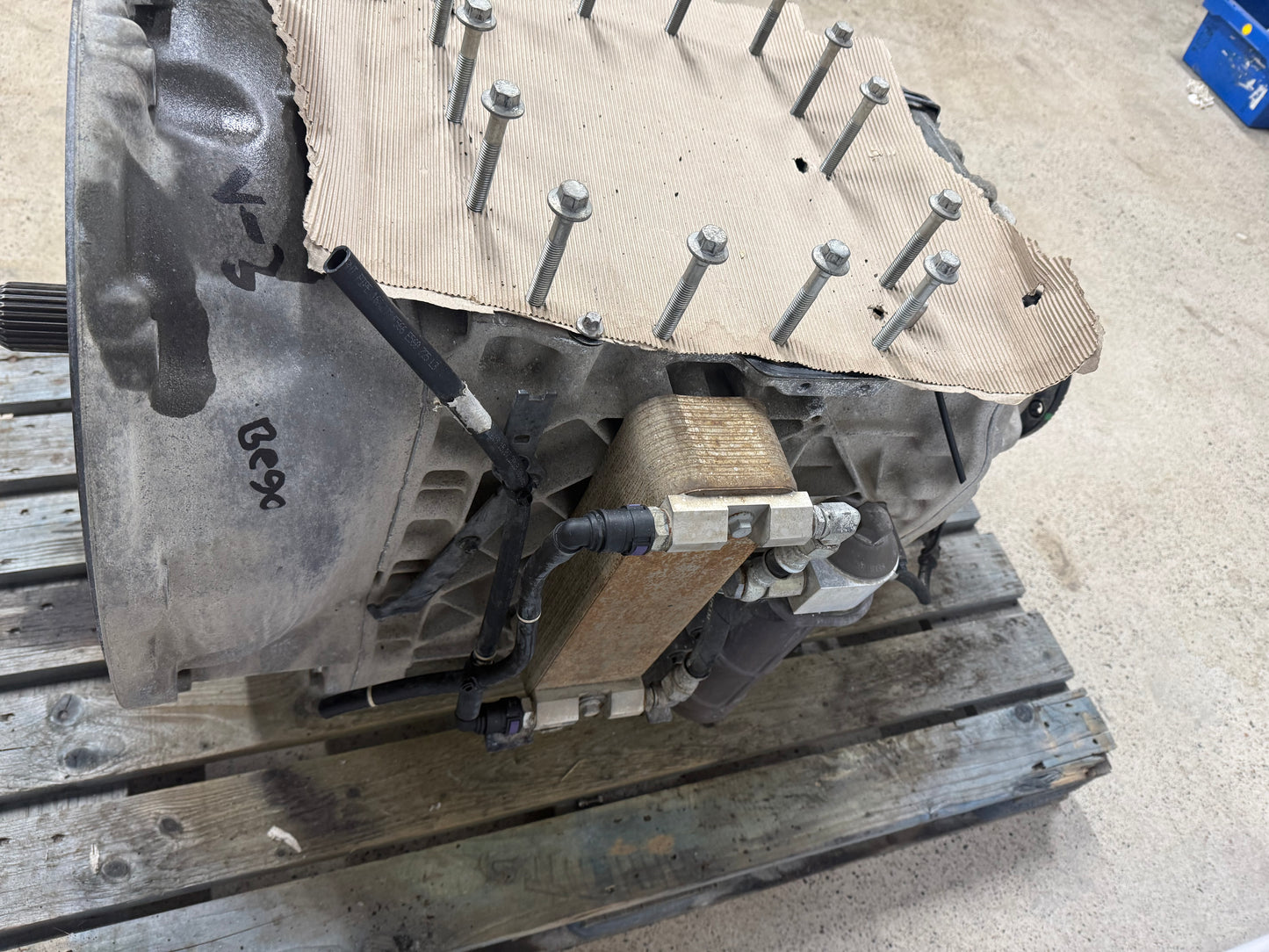 Volvon vaihdelaatikko AT2612F