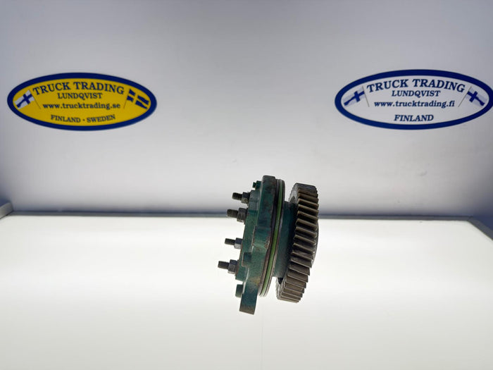 Volvon voimanottoakselin laakeripesä 20934027 21912752 23496052 