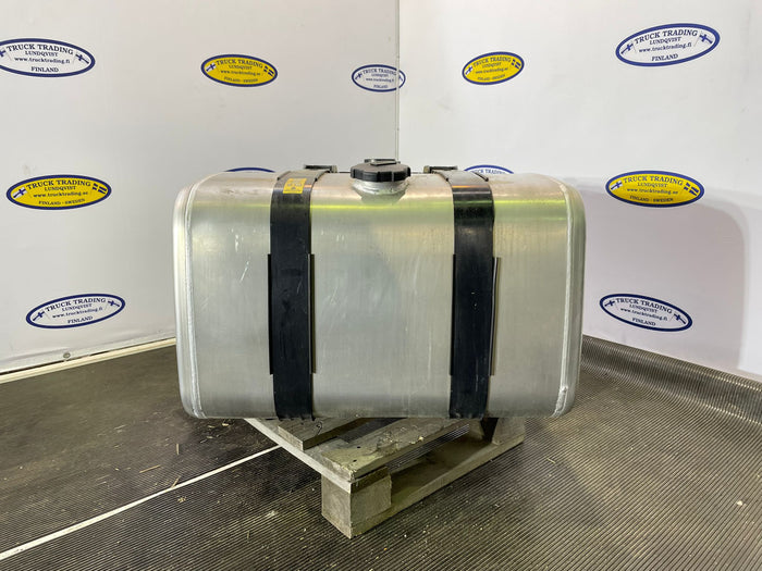 Volvon polttoainesäiliö 255 litraa 21516469 21714565