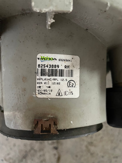 Volvo Headlight  82543889