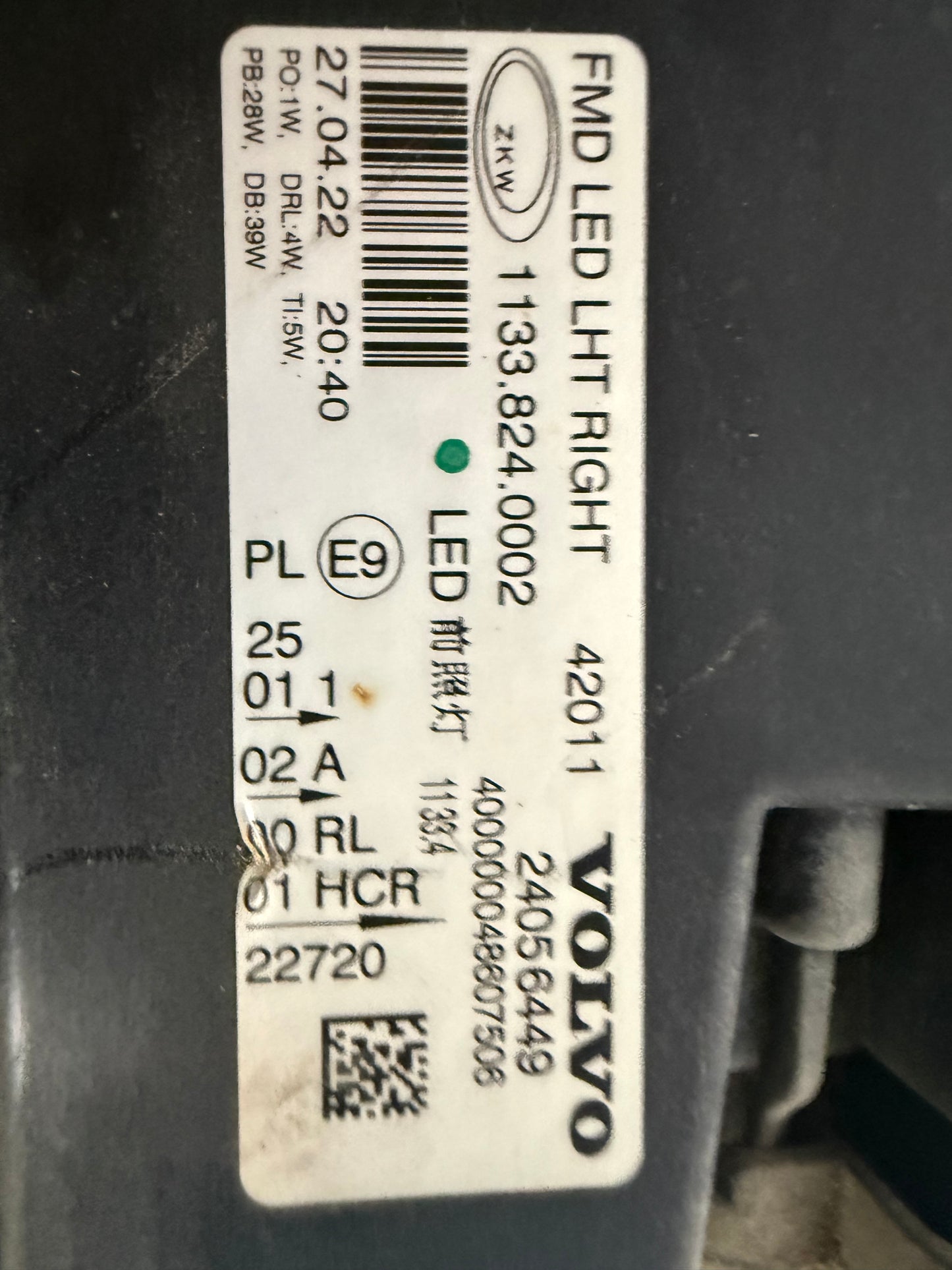 Volvo Headlight Right LHT 24056449