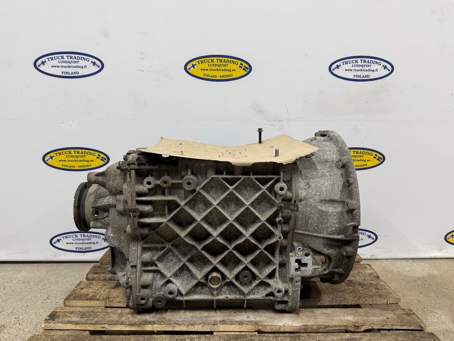 Volvon vaihdelaatikko AT2412E