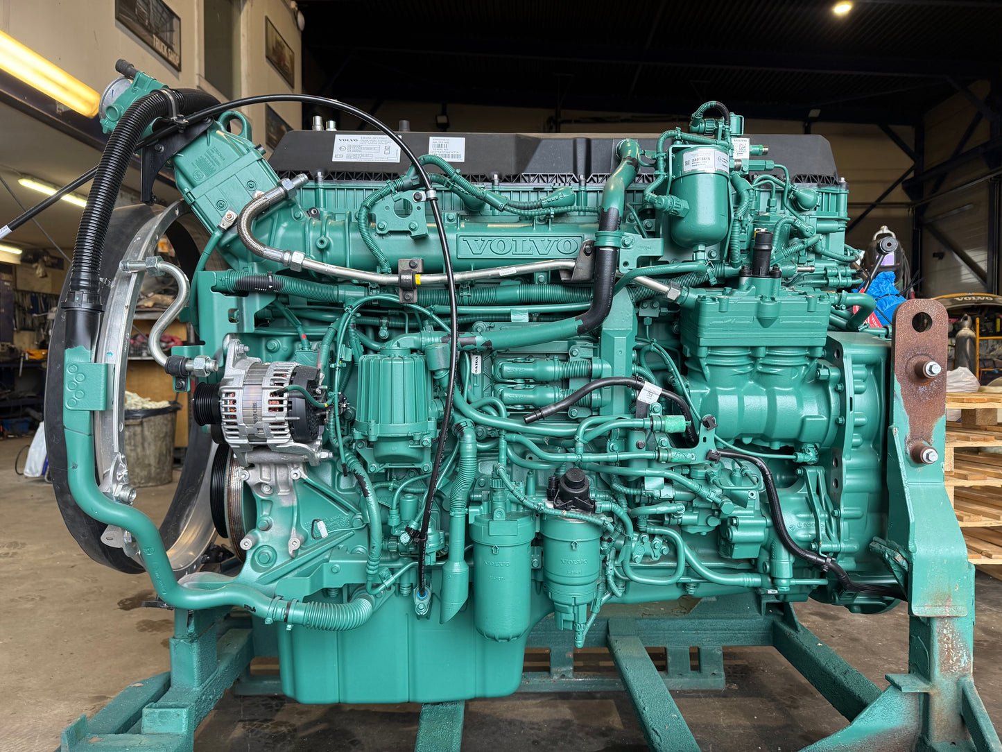 Volvo Air Compressor – 23432718