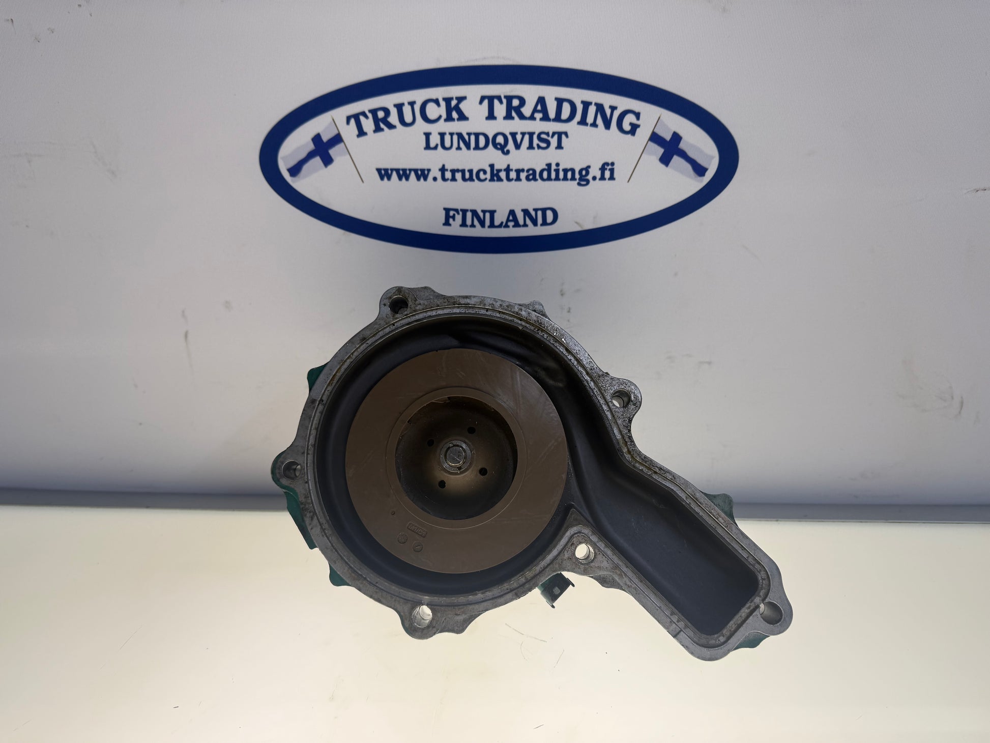 OEM Volvo water pump 21960481 for Volvo FH FM FMX trucks