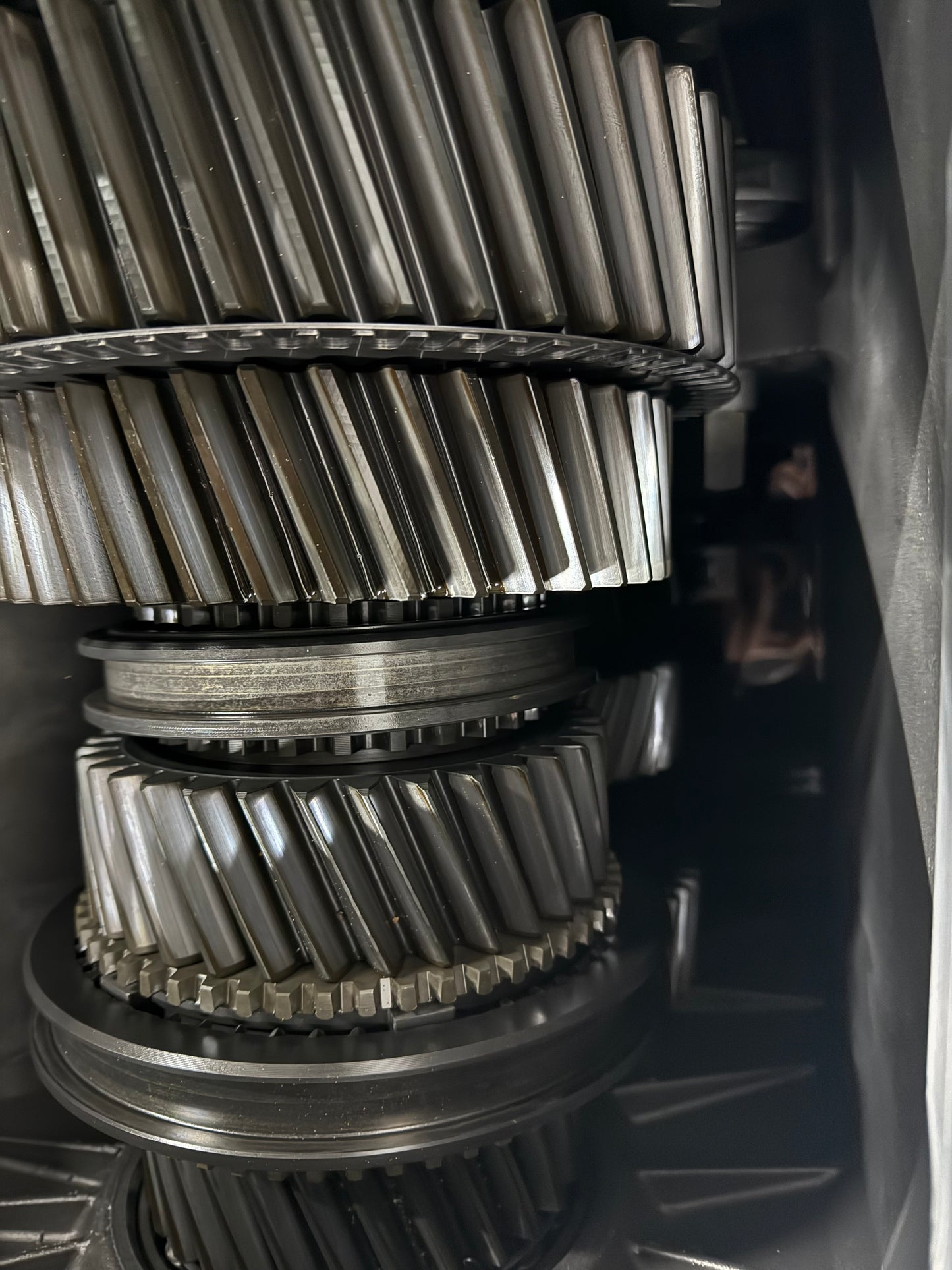 Volvon vaihdelaatikko AT2412E